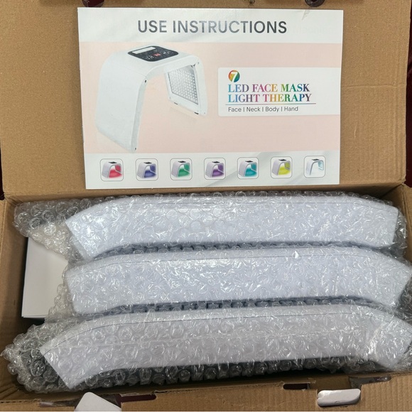 LED Face Light Therapy Machine - 7 Color - Picture 5 of 5